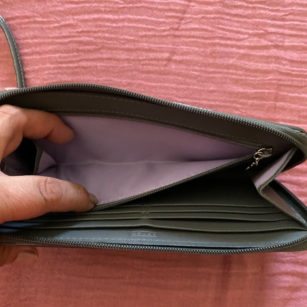 Coach Wallet - Picture 3 of 8